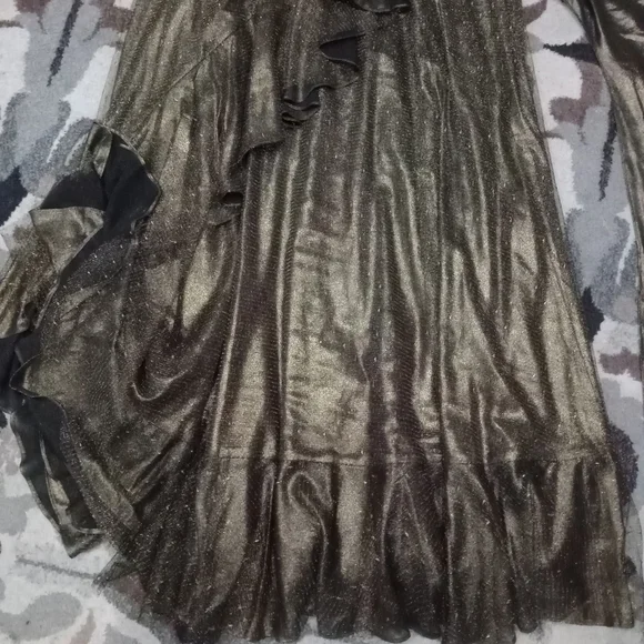 Gold Bronze Metallic Tiered Ruffle Hem Dress Size 16 Shawl Included NWOT - Picture 13 of 14